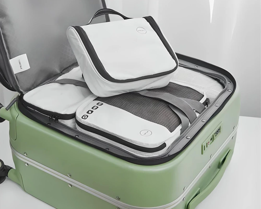 cute rolling suitcase