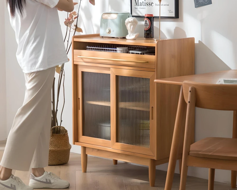 what is the difference between a sideboard and a buffet